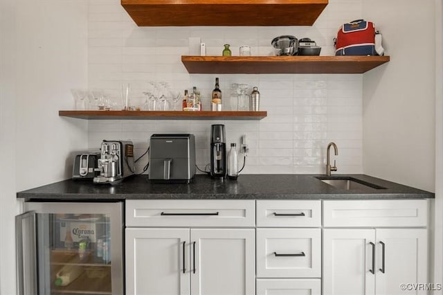 333 Pond View Ln, Goochland, VA 23103 - indoor wet bar with beverage cooler and tasteful backsplash