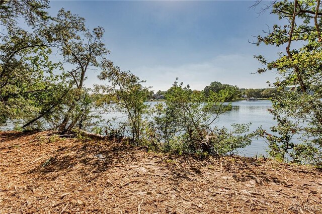 1852 Ocran Rd, White Stone, VA 22578