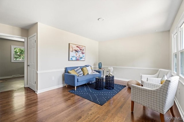 12 Wheelhouse Ct, Petersburg, VA 23805 - living area featuring wood finished floors and baseboards