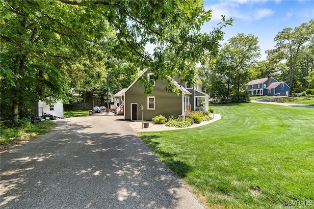 12912 Cottage Mill Pl, Midlothian, VA 23114 - view of side of property featuring asphalt driveway and a lawn