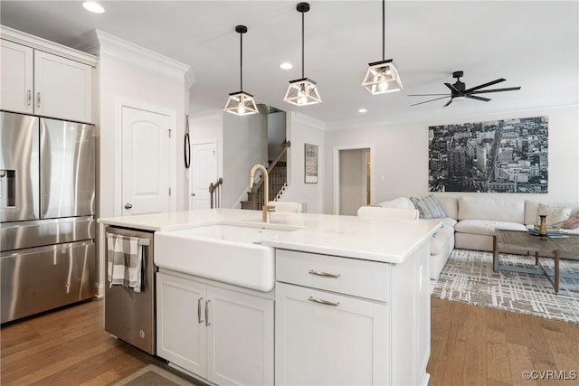 6800 Alabaster Ln, Chesterfield, VA 23234 - kitchen featuring appliances with stainless steel finishes, a sink, recessed lighting, open floor plan, and ceiling fan
