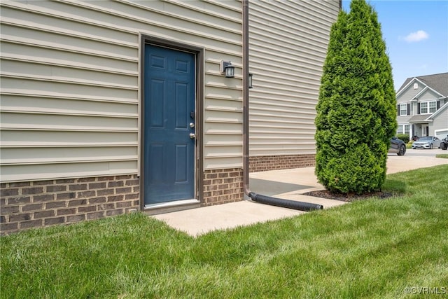 6800 Alabaster Ln, Chesterfield, VA 23234 - view of exterior entry with a yard