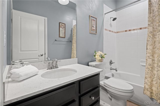 1012 Water Beech Rd, Midlothian, VA 23114 - bathroom with vanity, toilet, and shower / bath combo