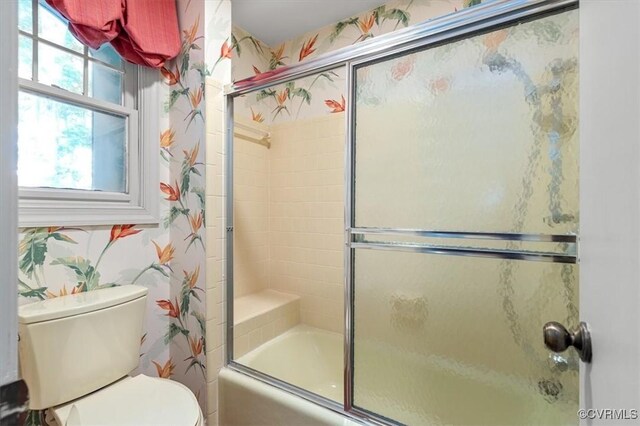3301 E Princeton Rd, Petersburg, VA 23805 - full bath with wallpapered walls, combined bath / shower with glass door, and toilet