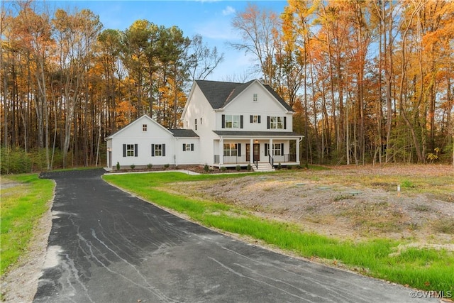 9027 Pine Hill Rd, Mechanicsville, VA 23116 - view of front of house with covered porch and driveway