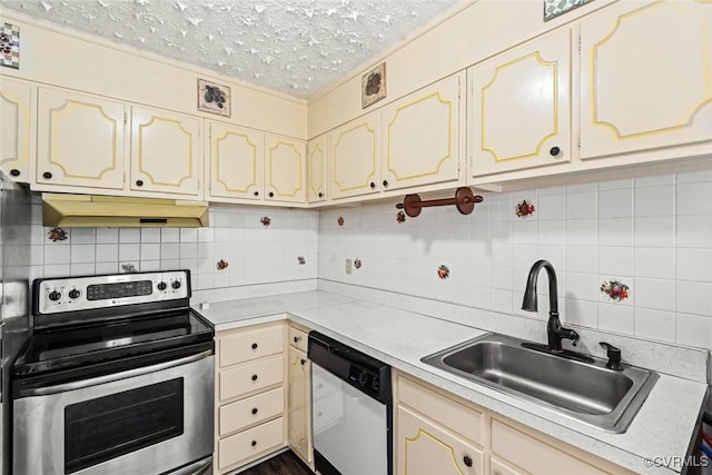 4706 Leadenhall Dr, Chesterfield, VA 23234 - kitchen with electric stove, dishwasher, a sink, under cabinet range hood, and cream cabinetry