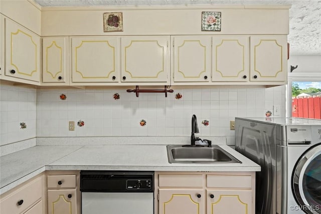 4706 Leadenhall Dr, Chesterfield, VA 23234 - laundry room with washer / dryer