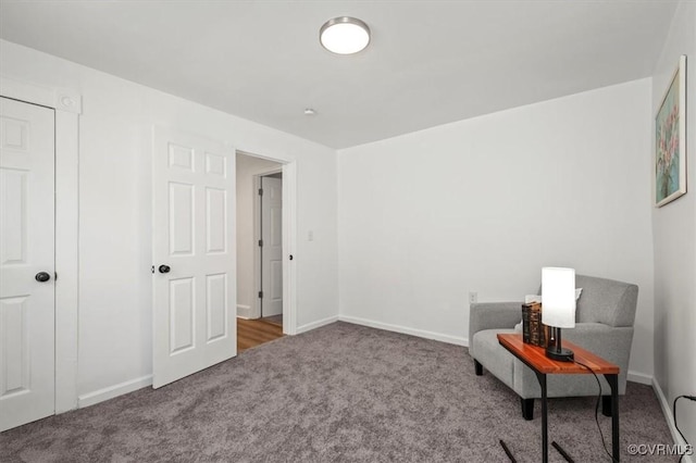 215 S S St, Petersburg, VA 23803 - living area featuring carpet flooring and baseboards