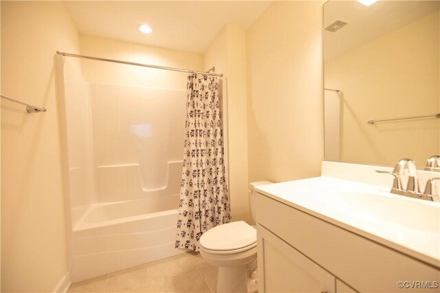 12194 Elnora Ln, Glen Allen, VA 23059 - full bath with toilet, vanity, tile patterned flooring, shower / tub combo, and recessed lighting