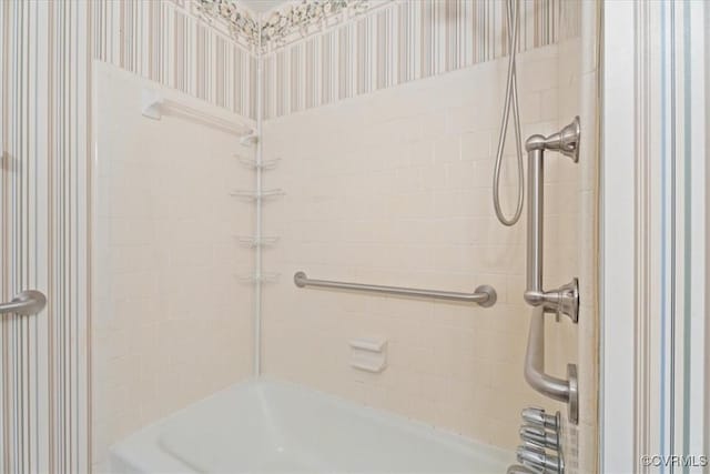 2861 Three Bridge Rd, Powhatan, VA 23139 - full bathroom featuring bathtub / shower combination and wallpapered walls
