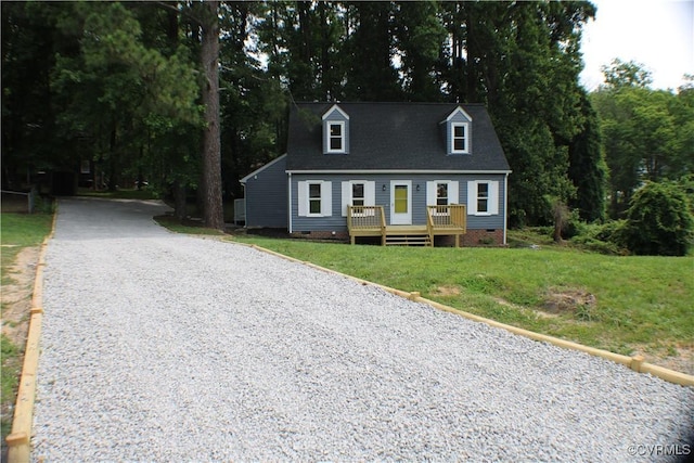 4201 Kempwood Pl, Chesterfield, VA 23832 - cape cod home featuring crawl space, gravel driveway, a front lawn, and a deck