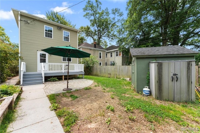 3104 1st Ave, Richmond, VA 23222 - back of property with a wooden deck