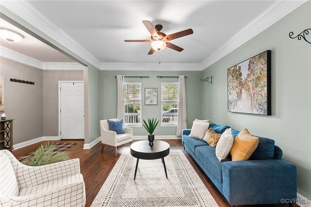3104 1st Ave, Richmond, VA 23222 - living room featuring wood finished floors, ceiling fan, crown molding, and baseboards
