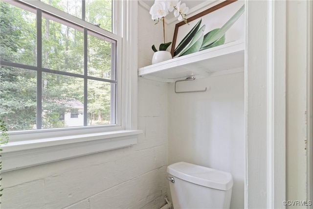 6405 Hagueman Dr, Richmond, VA 23225 - bathroom with toilet
