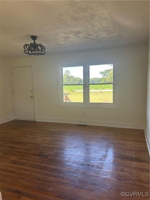5117 Courtland Rd, Disputanta, VA 23842 - photo 7