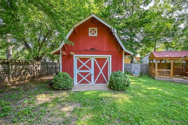 2931 Delfin Rd, Midlothian, VA 23112 - view of barn featuring a fenced backyard