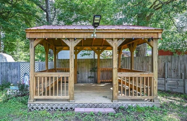 2931 Delfin Rd, Midlothian, VA 23112 - deck with a fenced backyard