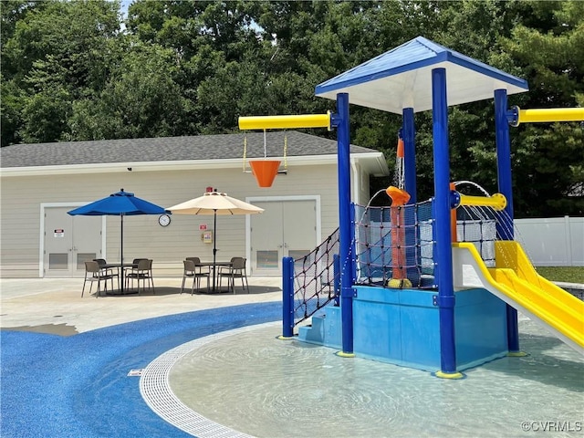 15023 Manor Gate Ct, Midlothian, VA 23112 - communal playground with a patio and view of wooded area