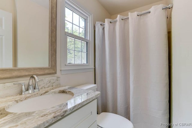 205 Captains Ct, Hampton, VA 23669 - full bathroom featuring vanity, toilet, and a shower with curtain