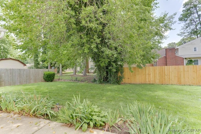 205 Captains Ct, Hampton, VA 23669 - view of yard