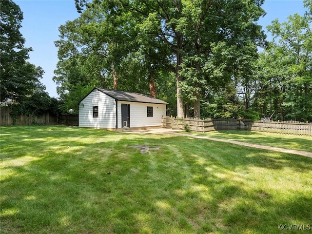 8525 Mark Lawn Dr, Henrico, VA 23229 - fenced backyard with an outdoor structure