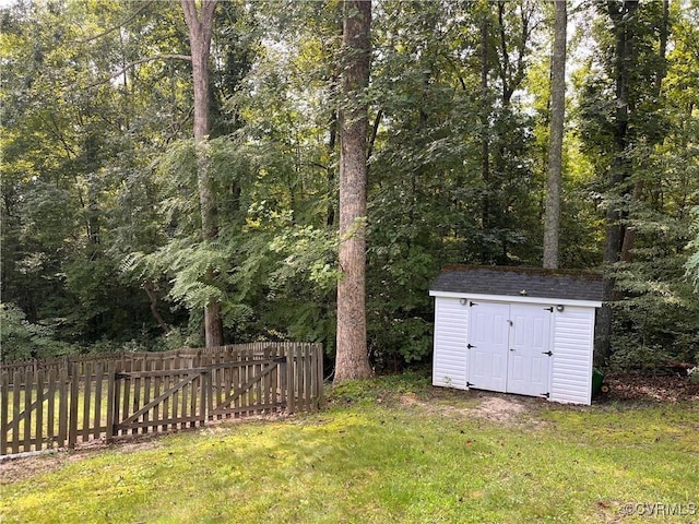 2212 Sara Ann Ct, Aylett, VA 23009 - view of yard featuring a forest view