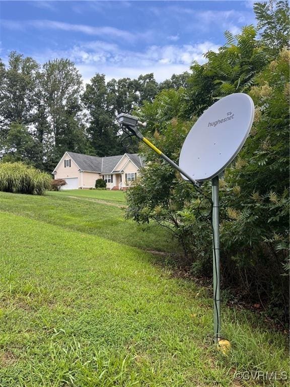 2212 Sara Ann Ct, Aylett, VA 23009 - view of grassy yard with view of wooded area