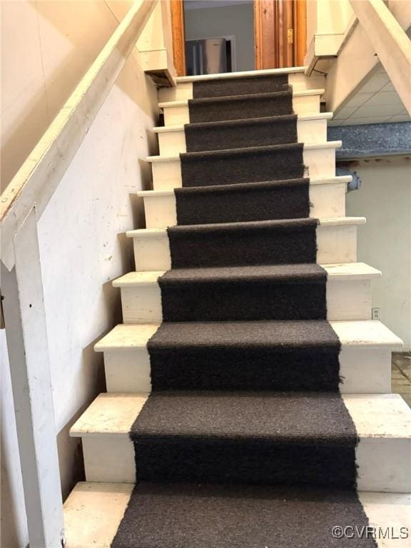 5404 Oak St, North Dinwiddie, VA 23803 - view of stairs