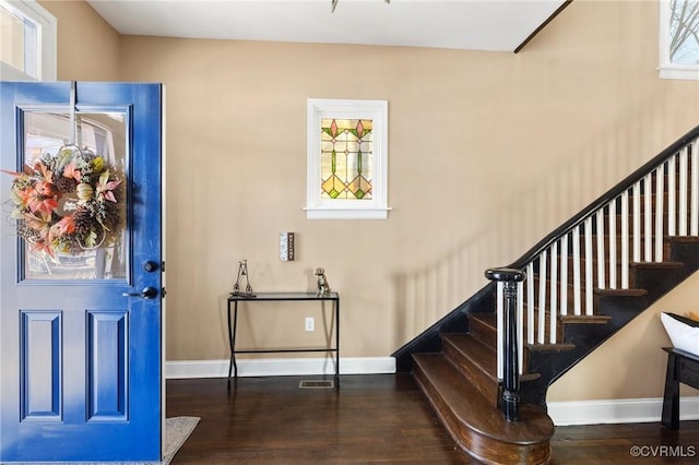 3210 3rd Ave, Richmond, VA 23222 - entrance foyer featuring wood finished floors and baseboards
