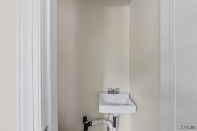6610 St George St, Chesterfield, VA 23237 - bathroom featuring a sink