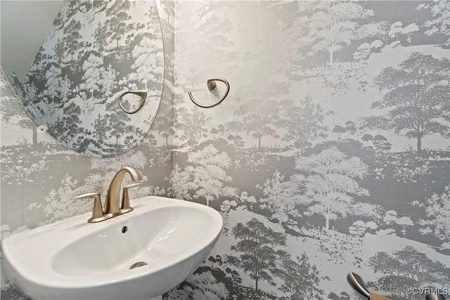13210 Garland Ln, Midlothian, VA 23114 - bathroom with a sink and wallpapered walls