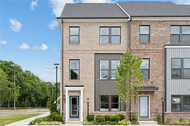 9071 All Star Blvd, Henrico, VA 23059 - townhome / multi-family property with brick siding