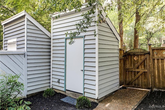 4814 Long Shadow Dr, Chesterfield, VA 23112 - view of outdoor structure with a gate