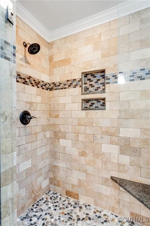 11905 Glen Gary Ct, Henrico, VA 23233 - bathroom with a tile shower and crown molding