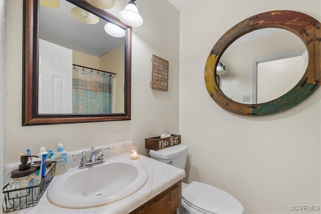 2560 Pin Oak Ct, Colonial Heights, VA 23834 - full bath featuring toilet and vanity