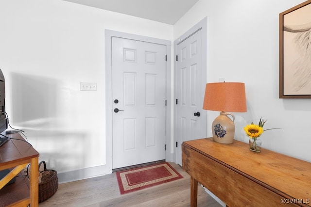 9530 Dabneys Mill Rd, Manquin, VA 23106 - entrance foyer featuring wood finished floors