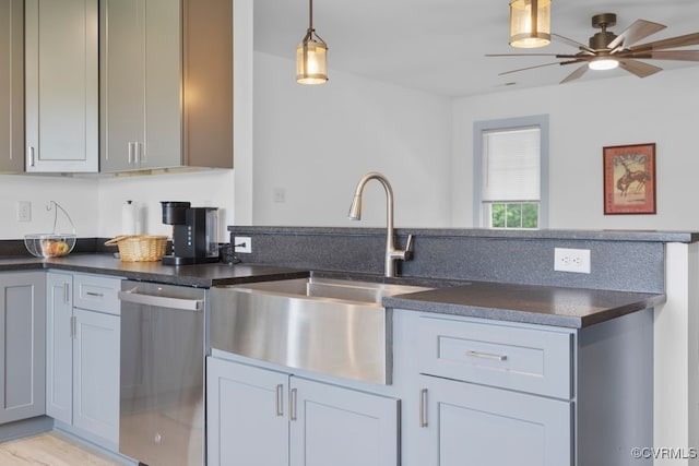 9530 Dabneys Mill Rd, Manquin, VA 23106 - kitchen with stainless steel dishwasher, dark countertops, ceiling fan, and a peninsula