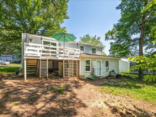 8507 Spruce Pine Dr, North Chesterfield, VA 23235 - back of property with stairs and a deck