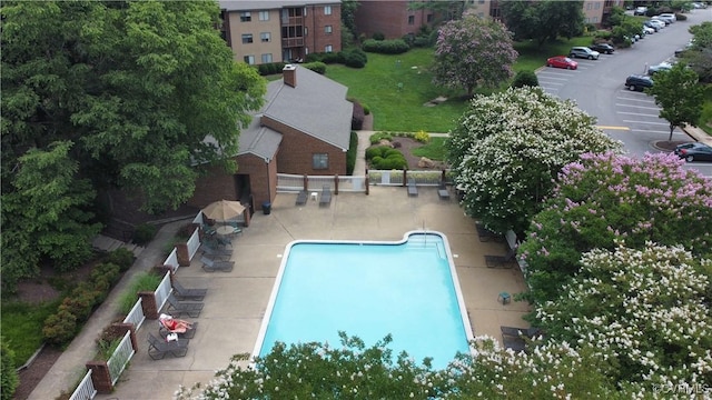 2106 Turtle Run Dr Unit 7, Henrico, VA 23233 - community pool with a patio area