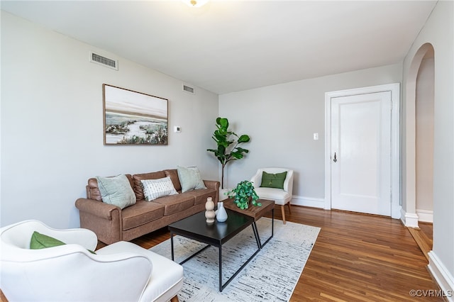 1112 Roseneath Rd Unit U1, Richmond, VA 23230 - living room with wood finished floors and arched walkways