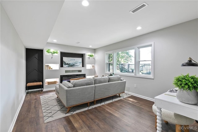 2914 Griffin Ave, Richmond, VA 23222 - living area featuring wood-type flooring and recessed lighting