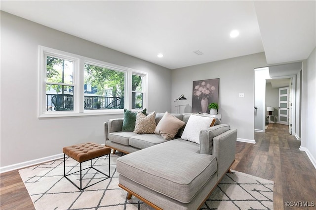 2914 Griffin Ave, Richmond, VA 23222 - living area featuring wood finished floors and recessed lighting