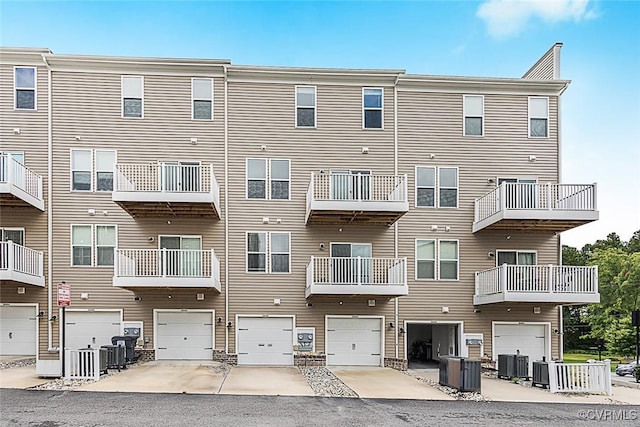 2642 Lassen Walk Unit B, Henrico, VA 23294 - view of property featuring a garage