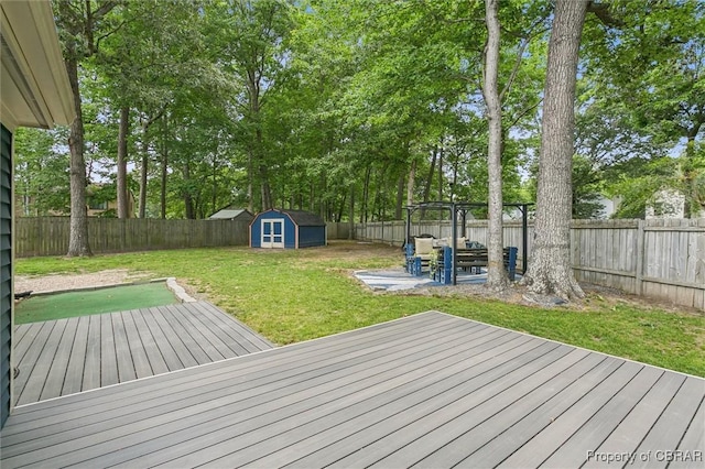 5 Hadley Pl, Newport News, VA 23608 - wooden terrace with a fenced backyard and a storage shed