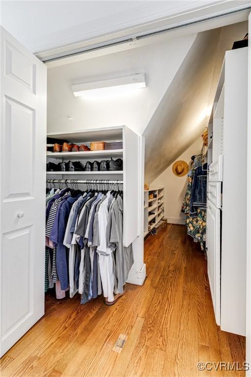 4508 Augusta Ave, Richmond, VA 23230 - walk in closet featuring light wood-type flooring and lofted ceiling