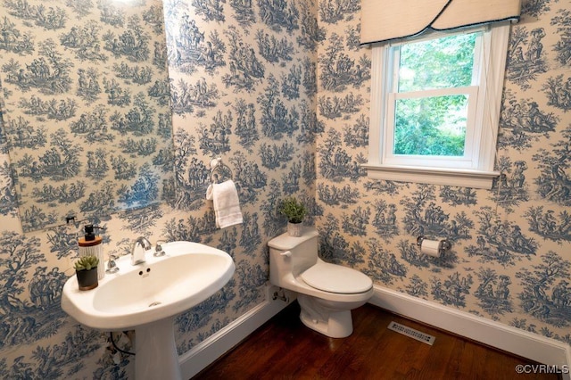 9307 Oak Trl, Ashland, VA 23005 - bathroom with baseboards and wood finished floors