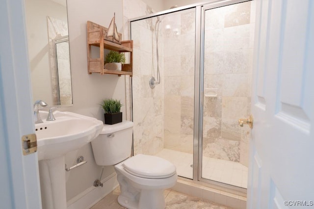 9307 Oak Trl, Ashland, VA 23005 - bathroom featuring a shower stall
