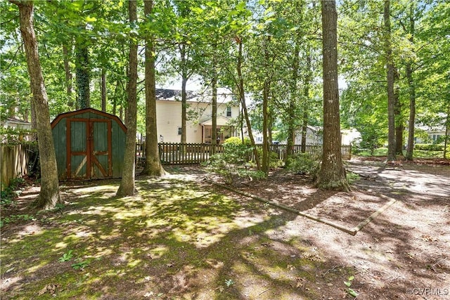 4605 Kingsrow Ct, Glen Allen, VA 23060 - fenced yard with a shed