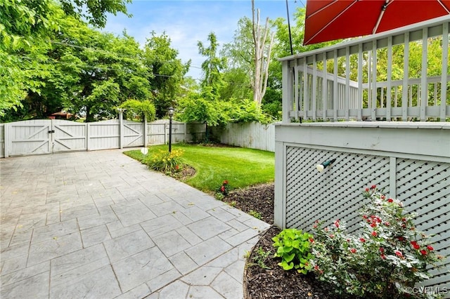 2805 Griffin Ave, Richmond, VA 23222 - view of patio / terrace featuring a gate