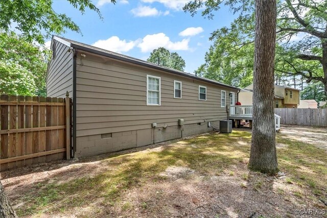 5908 Meadwood Cir, Chesterfield, VA 23234 - rear view of house with a wooden deck and crawl space